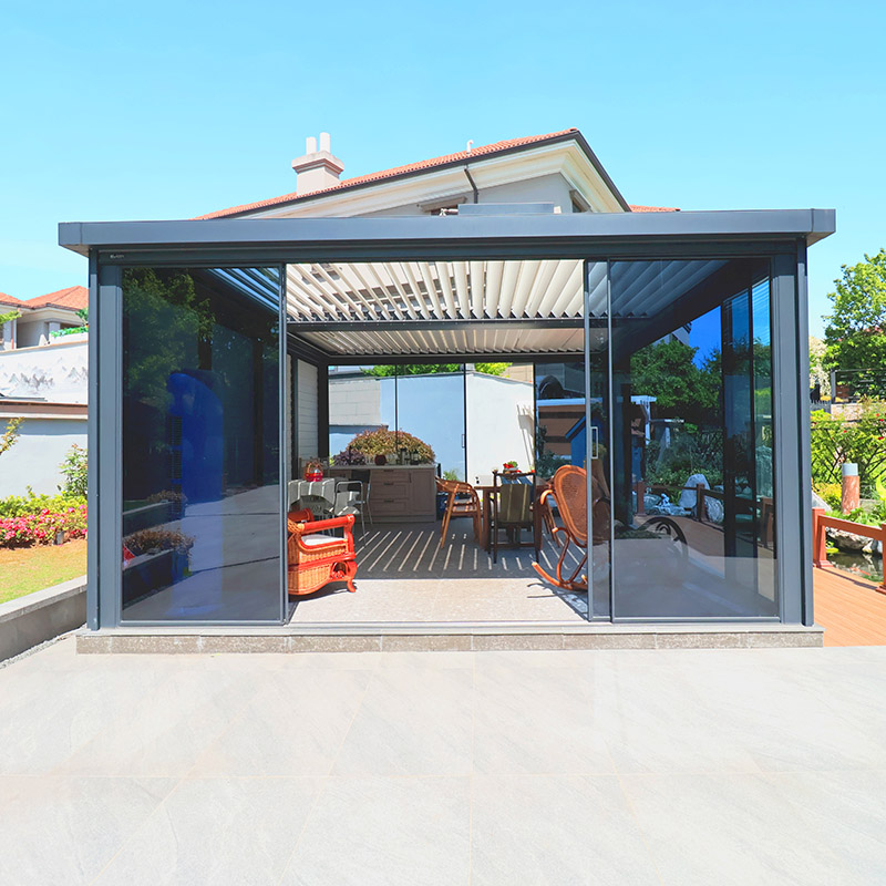 Característica impermeable Jardín Gazebo de aluminio Sistema de pérgola Techo de lumbrera impermeable